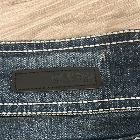 Wallflower Blue Skinny Jeans with Gradient Fade - Picture 8 of 8